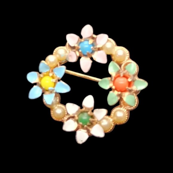 Vtg Enamel Floral Wreath Brooch Round Pin Multicolor Flowers & faux Seed pearls - Picture 1 of 4